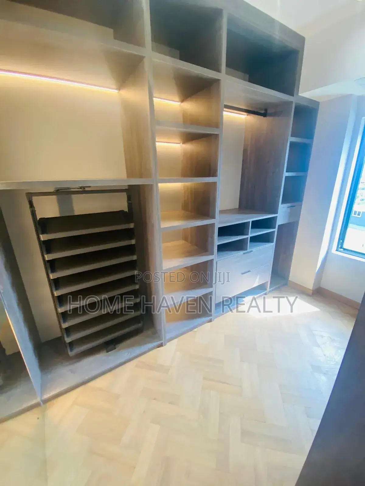 3bdrm Townhouse / Terrace in Airport Residentials for rent