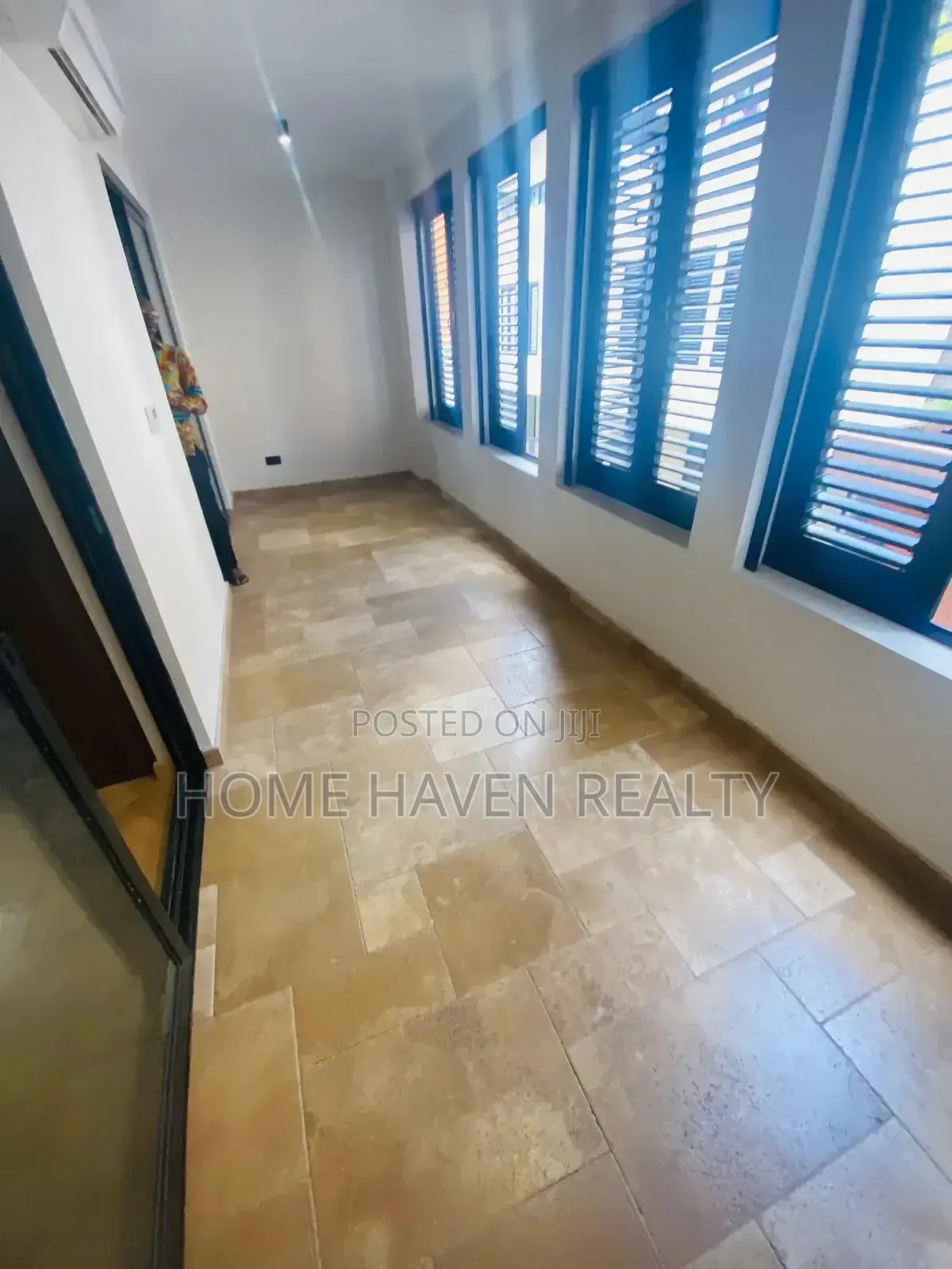3bdrm Townhouse / Terrace in Airport Residentials for rent