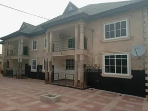10bdrm Block of Flats in Millions Properties, Kumasi Metropolitan