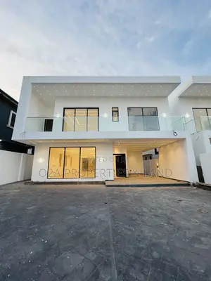 4bdrm House in Ashaley Botwe, Lake Side Estate for sale