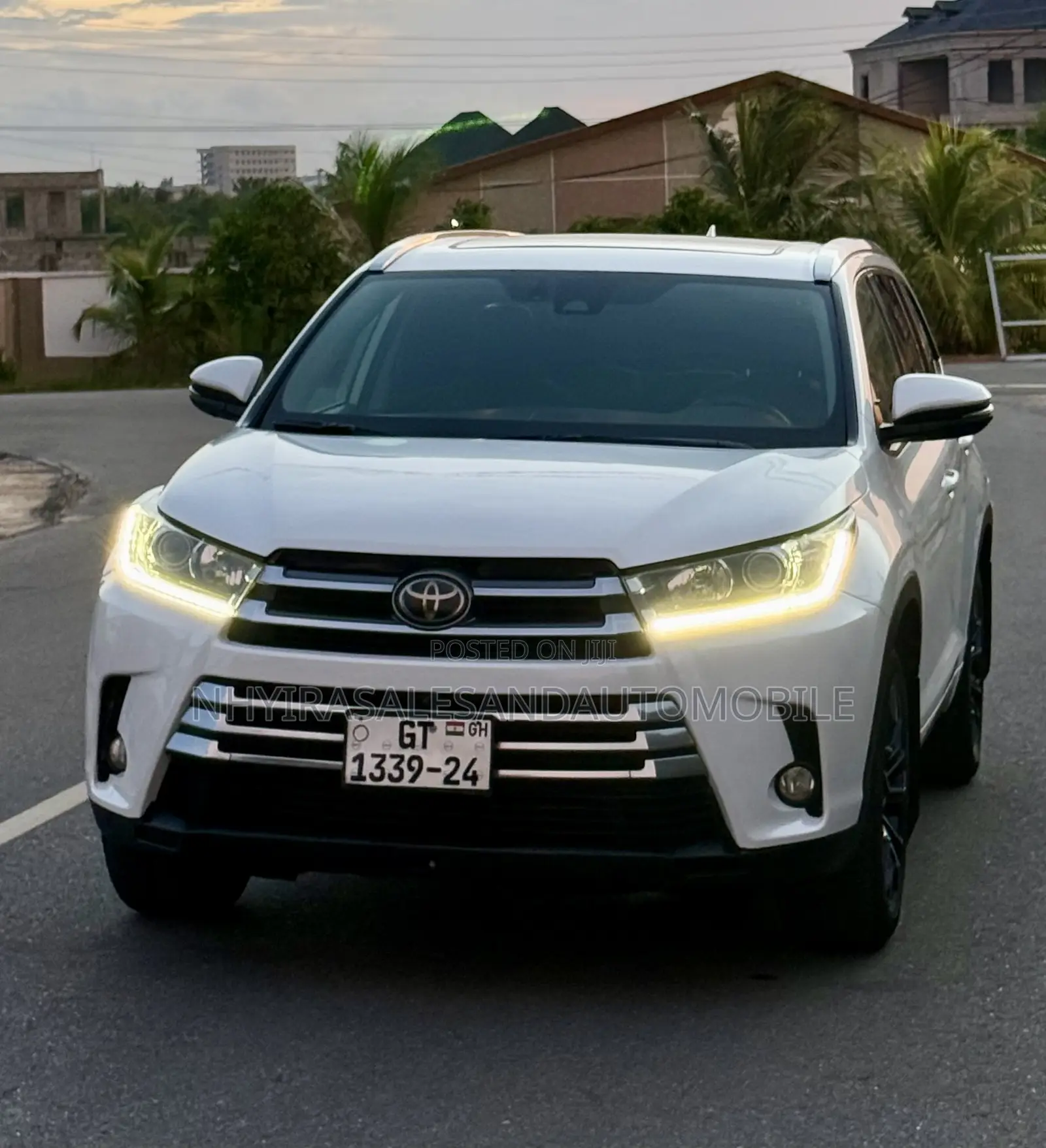 Toyota Highlander Limited 4dr SUV AWD (3.5L 6cyl 6A) 2015 White