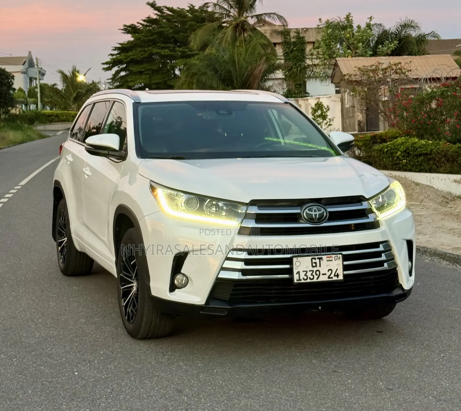 Toyota Highlander Limited 4dr SUV AWD (3.5L 6cyl 6A) 2015 White