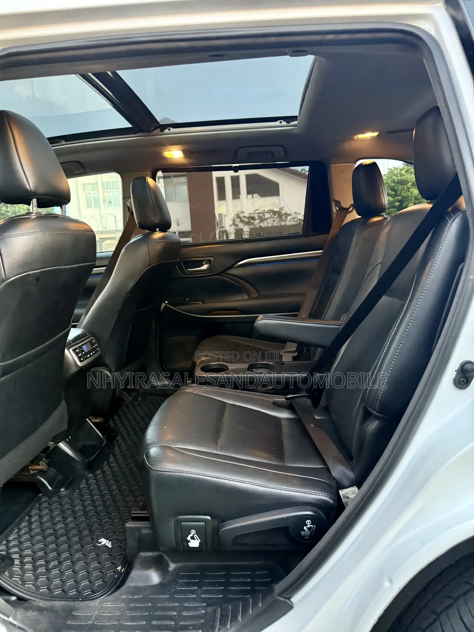 Toyota Highlander Limited 4dr SUV AWD (3.5L 6cyl 6A) 2015 White