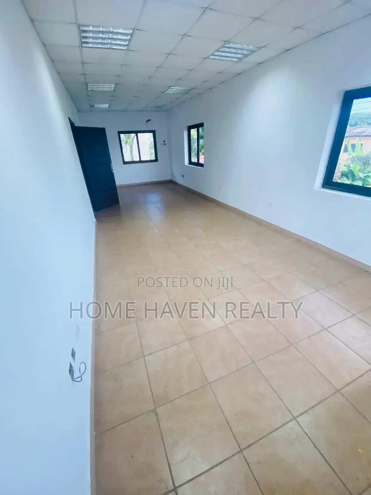 7 Office Rooms House for Rent in Kanda Estate