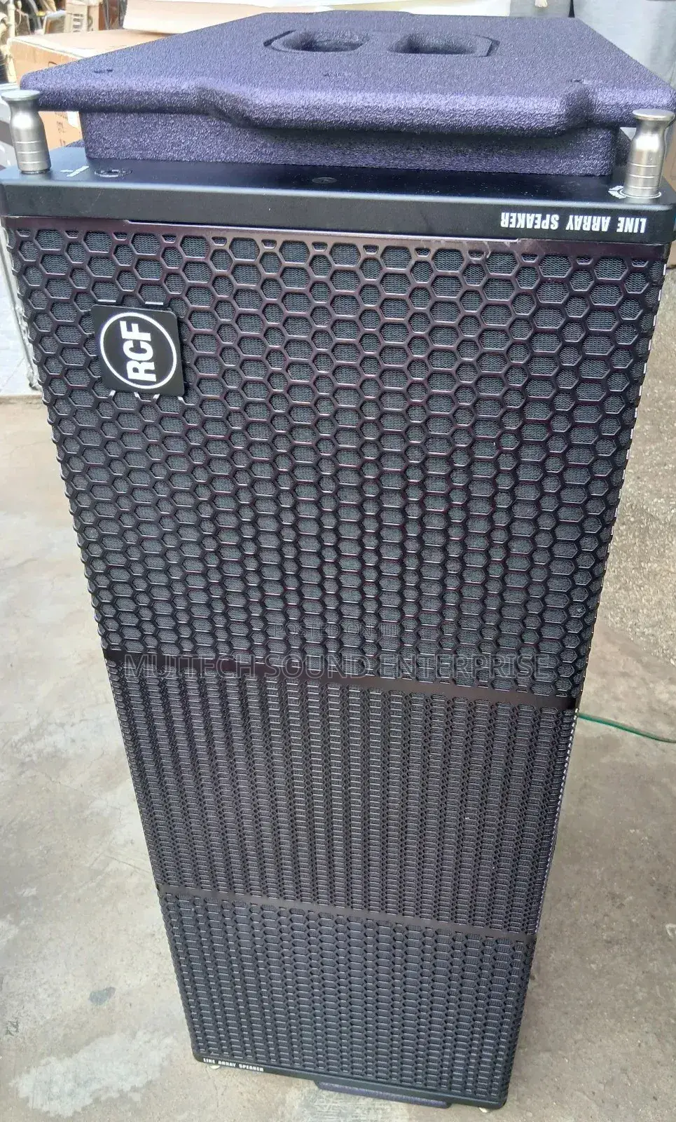 Array Speaker ( RCF '12 Inches)