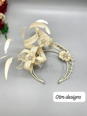 Photo - Off-White Fascinator
