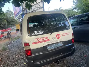 Photo - Toyota HiAce 2010 White