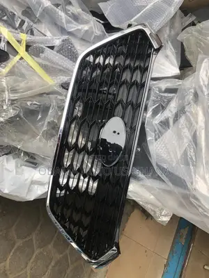 Hyundai Tucson Front Grill /Shells Se Sport 2016,2017,2018