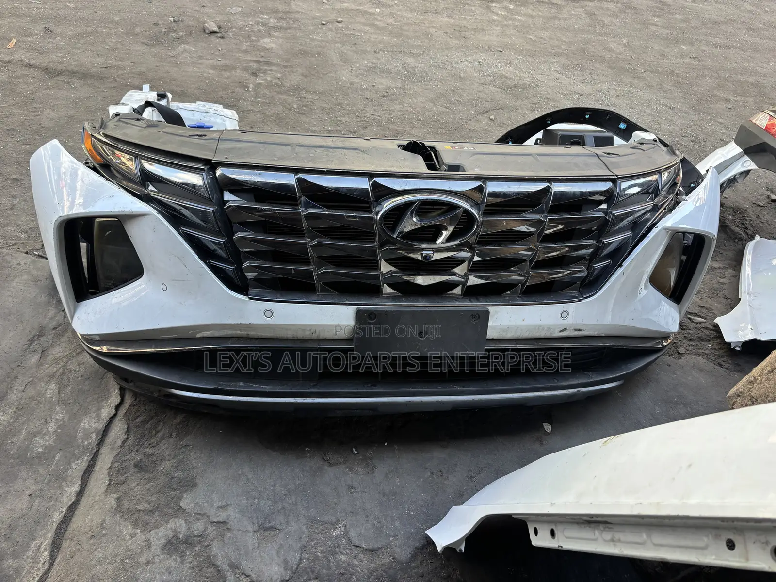 Hyundai Tucson 2021-2024 Front Cut Available
