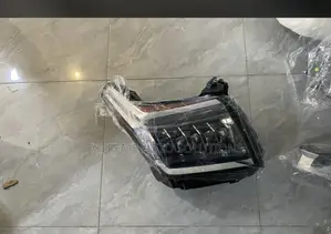 Escalade 2018 Headlight