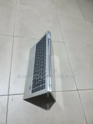 Laptop HP EliteBook 1040 G8 32GB Intel Core i7 HDD+SSD 512GB