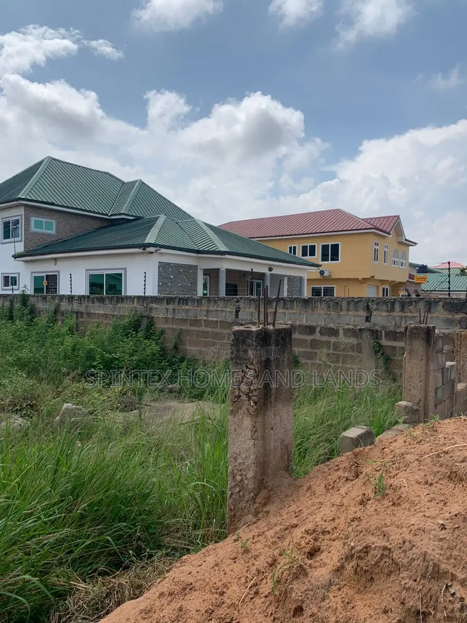 One Plot for Sale in Spintex HFC Estate Size 70/100