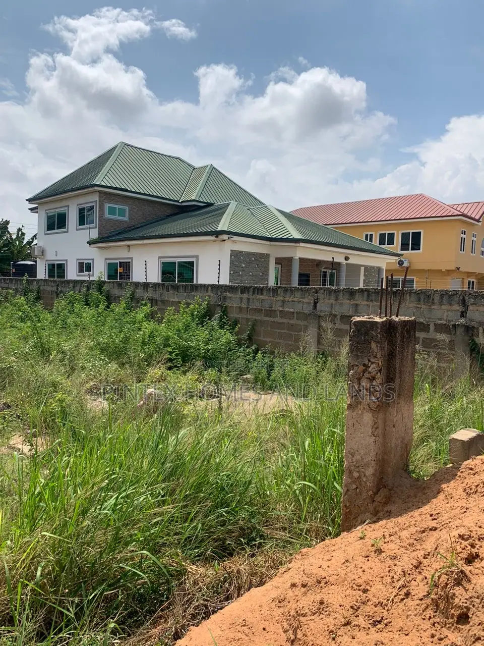 One Plot for Sale in Spintex HFC Estate Size 70/100