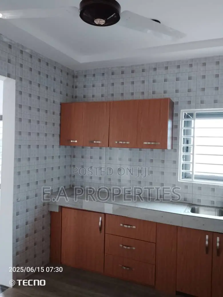 4bdrm House in E A Properties, Frafraha for rent