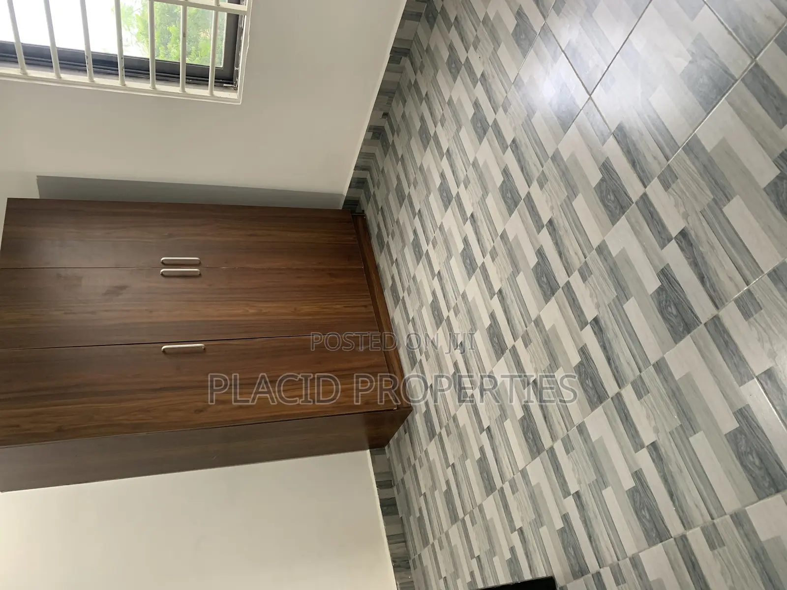 3bdrm Apartment in Haatso,Accra for rent
