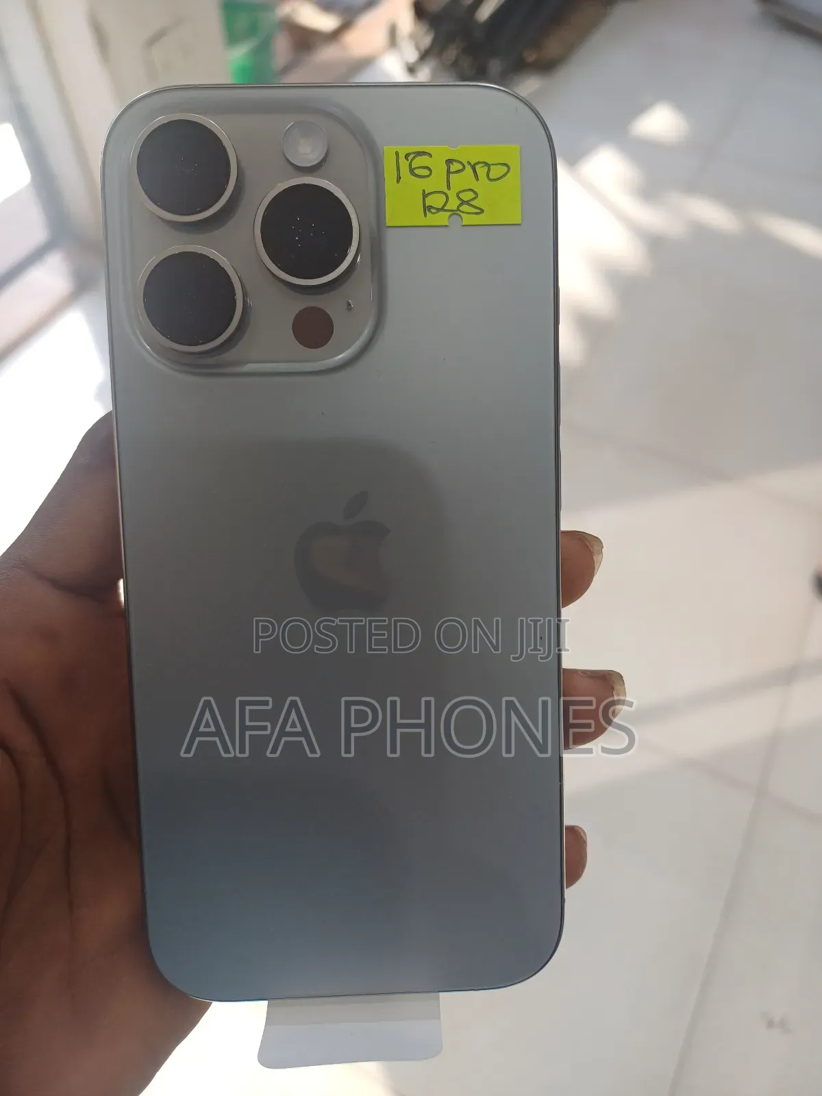 Apple iPhone 16 Pro 128 GB Silver