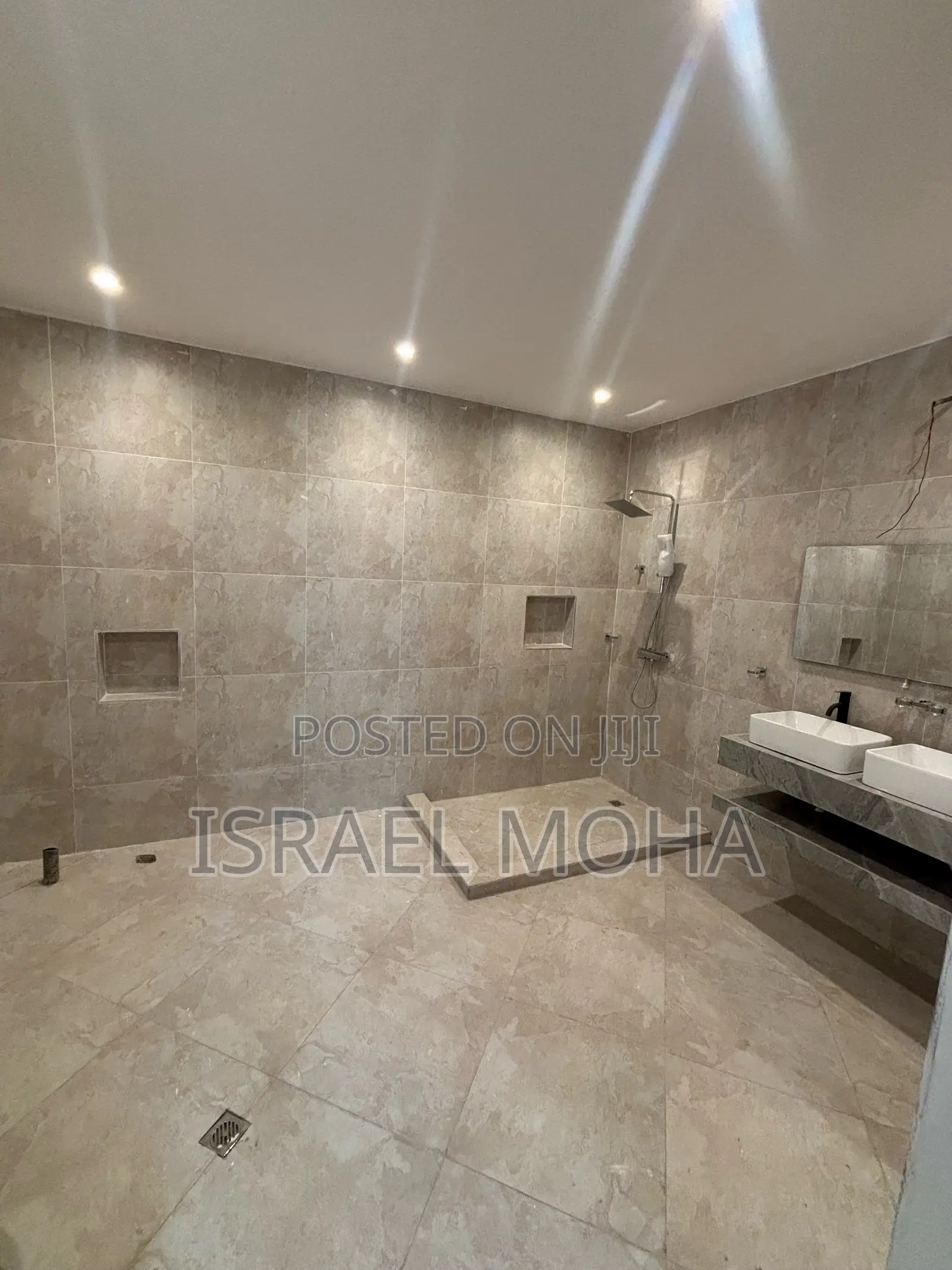 4bdrm Duplex in Lakeside Community 8, Ashaley Botwe for Sale