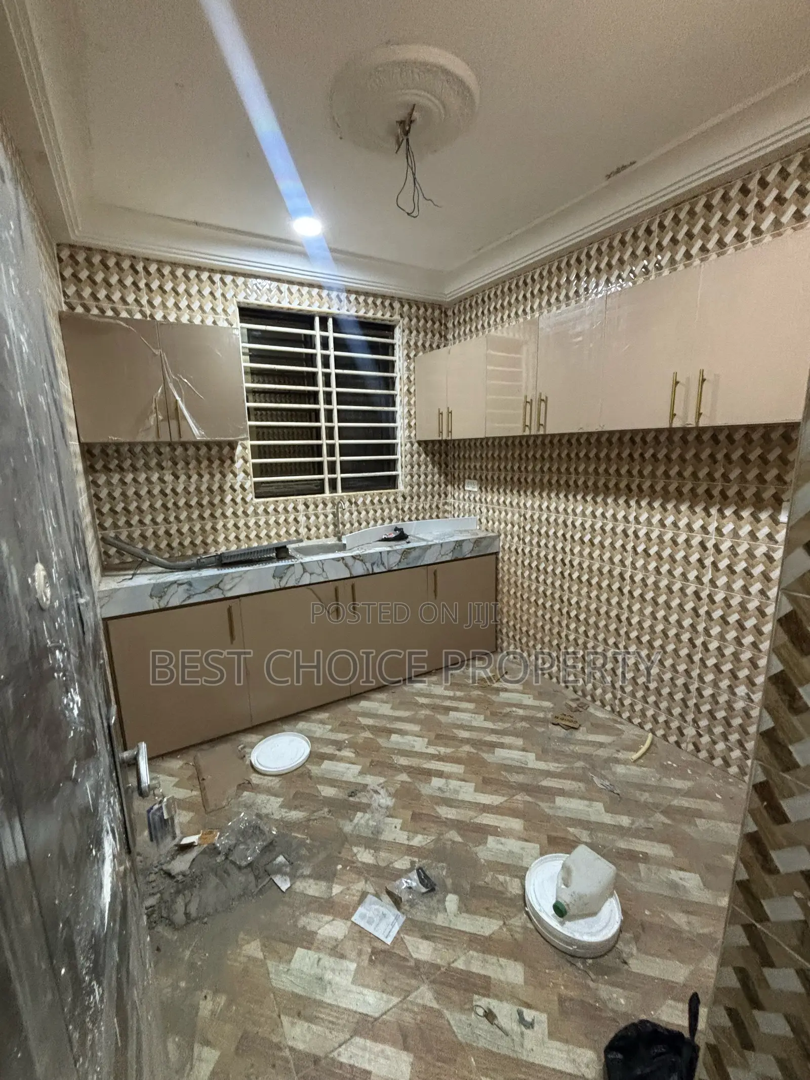 2bdrm Apartment in Lakeside for rent