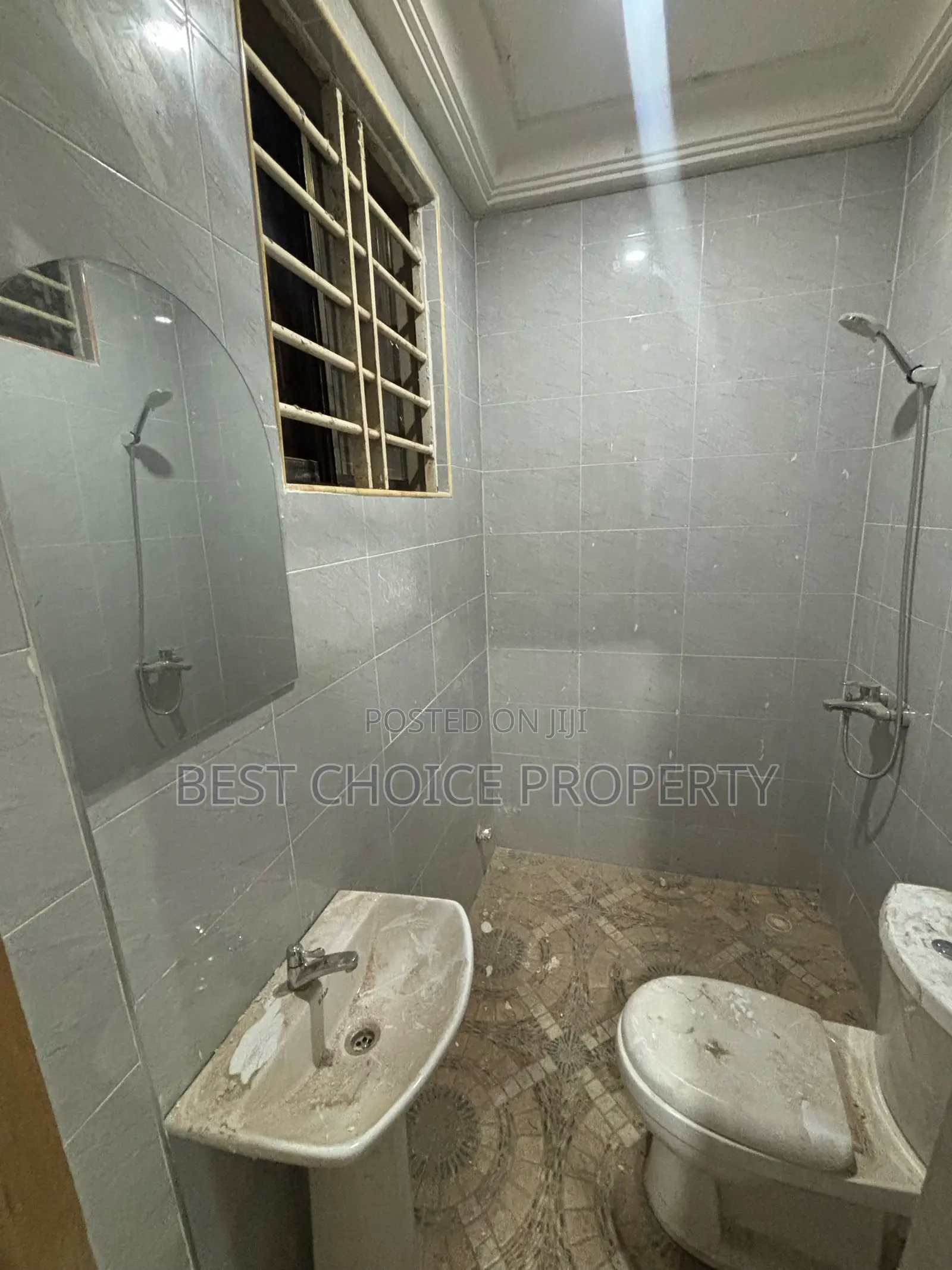 2bdrm Apartment in Lakeside for rent