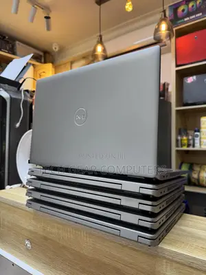 Laptop Dell Latitude 5520 16GB Intel Core i5 SSD 256GB