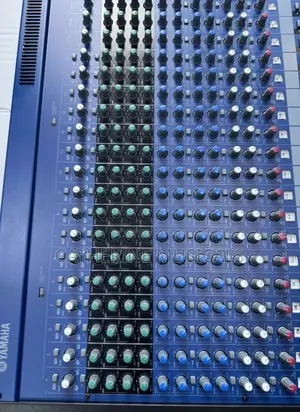 Yamaha Mg 240- 24 Channel Raw Mixer