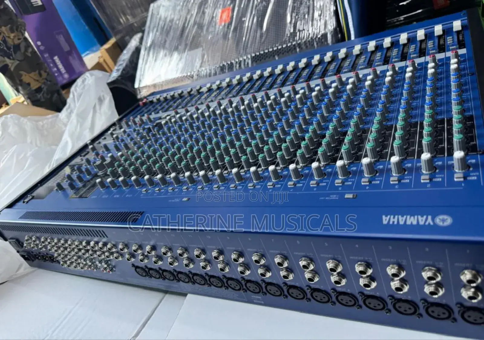 Yamaha Mg 240- 24 Channel Raw Mixer