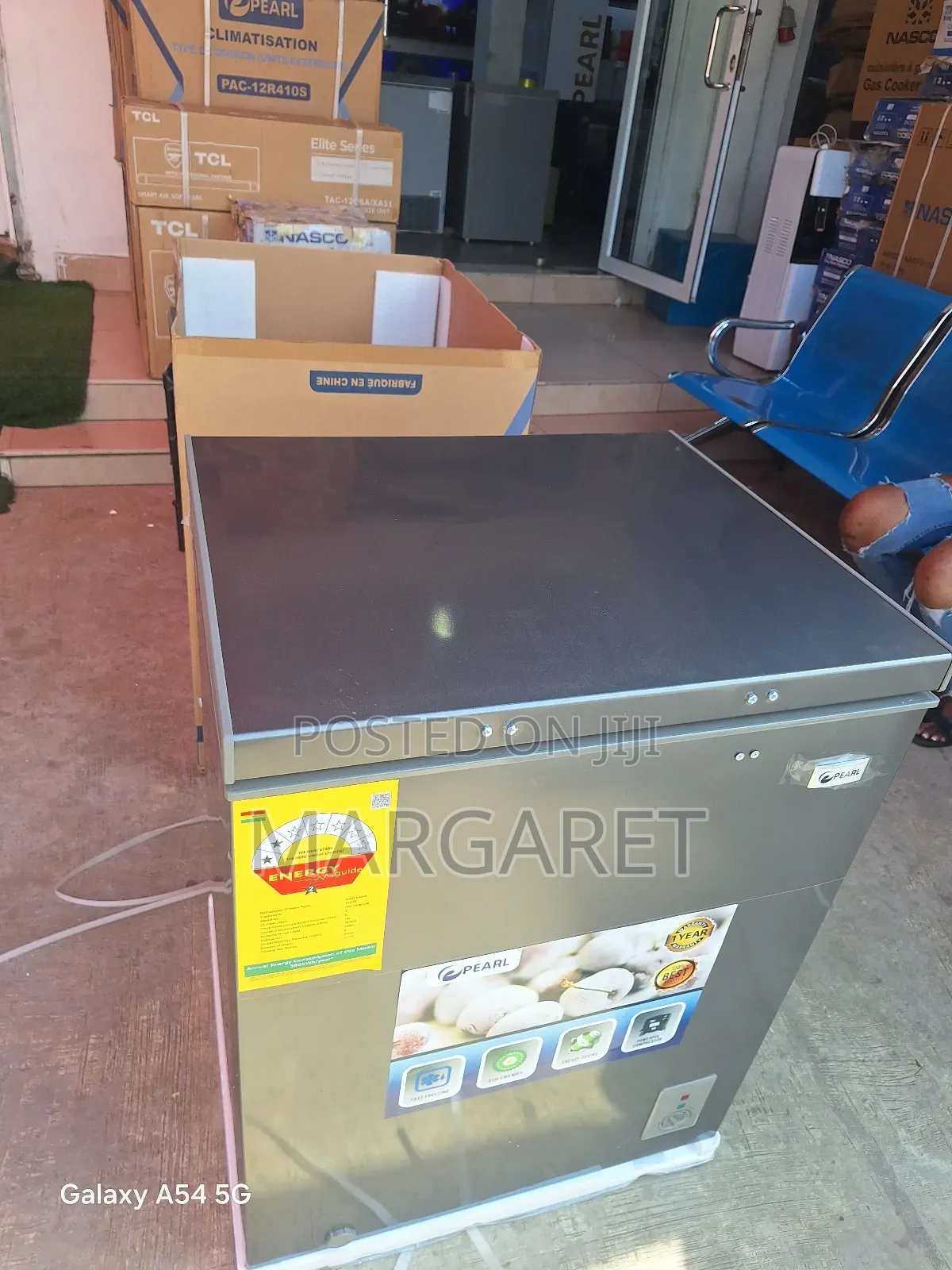 A1 Pearl Chest Freezer 142 Litters
