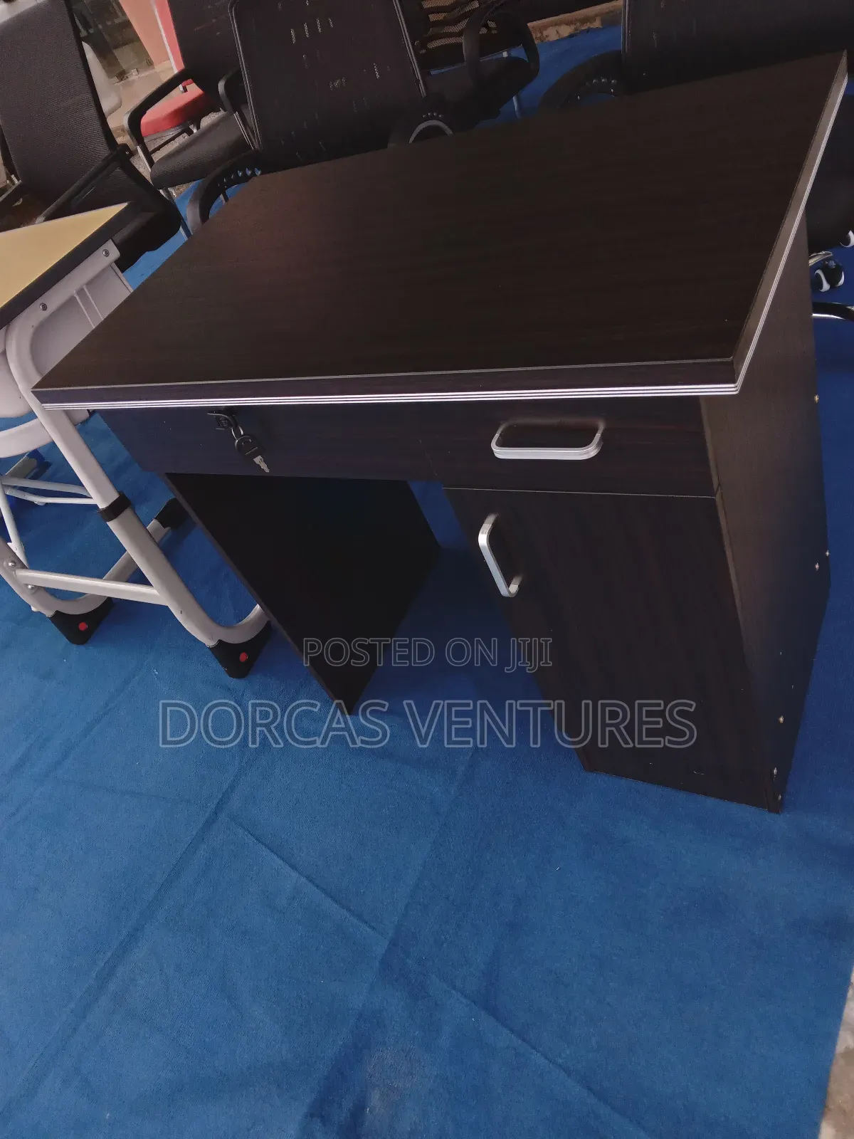 Podiums Desk