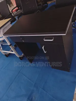 Podiums Desk