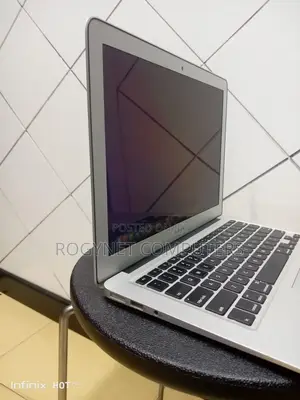 Laptop Apple MacBook Air 2017 8GB Intel Core i5 SSD 256GB