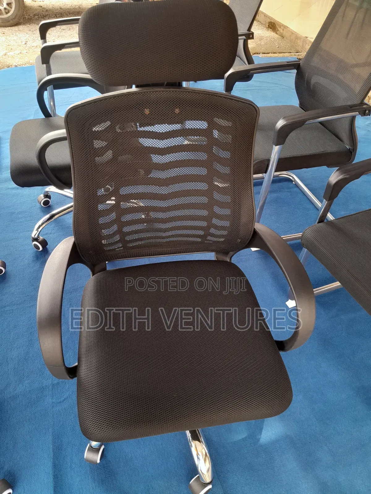 Stalls Adjustable Chair