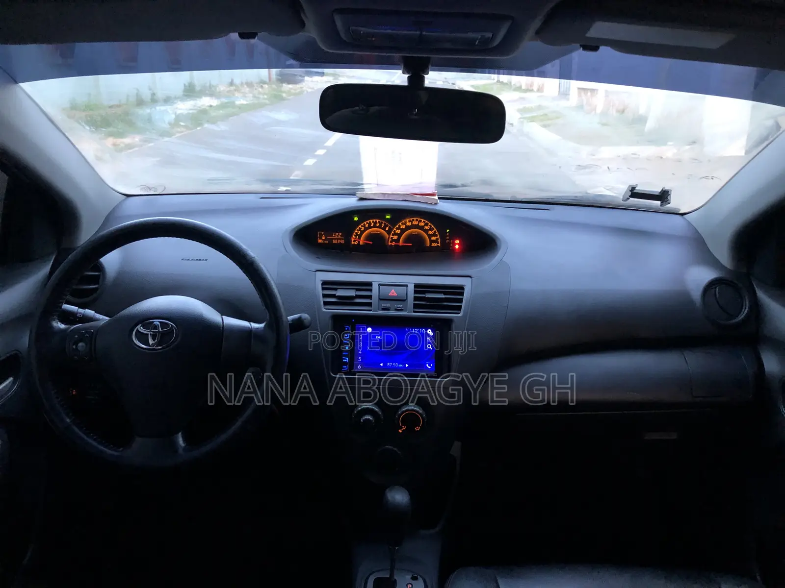 Toyota Belta 2011 Gold