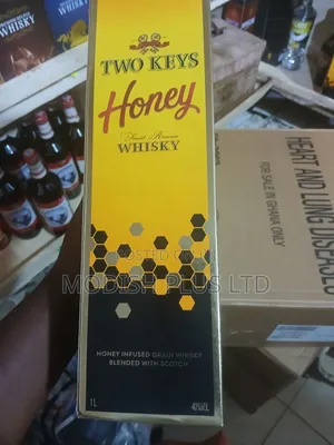 Photo - Two Keys Honey Whiskey 1l
