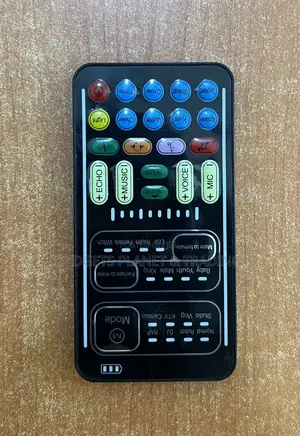 New I9 Multi-functional Voice Changer With 8 Sound Effects