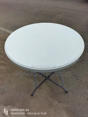 4 Seater Round Table