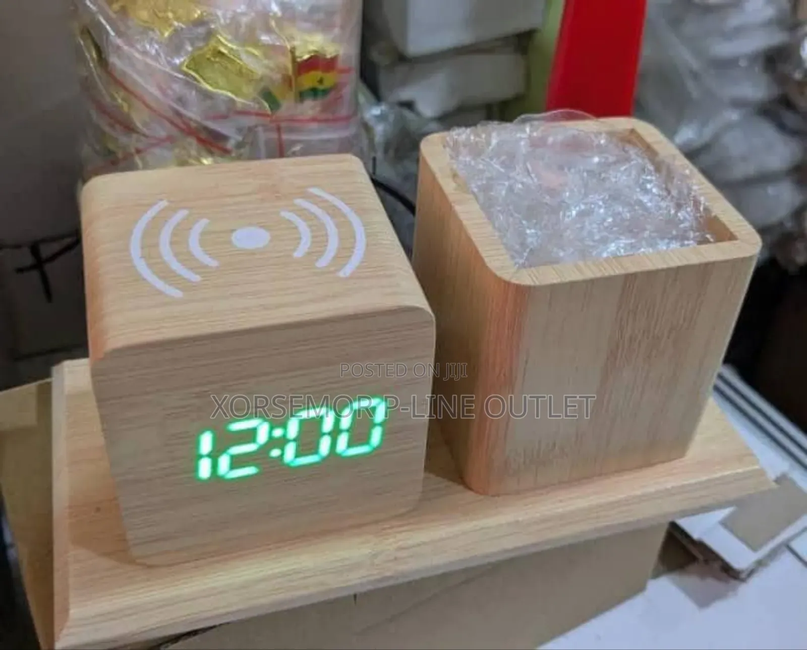 Desktop Electric Clock+ Pen  Holder