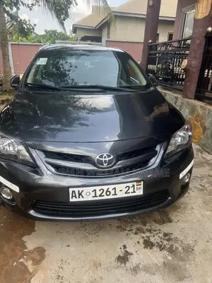 Toyota Corolla LE 4dr Sedan (1.8L 4cyl 4A) 2012 Gray