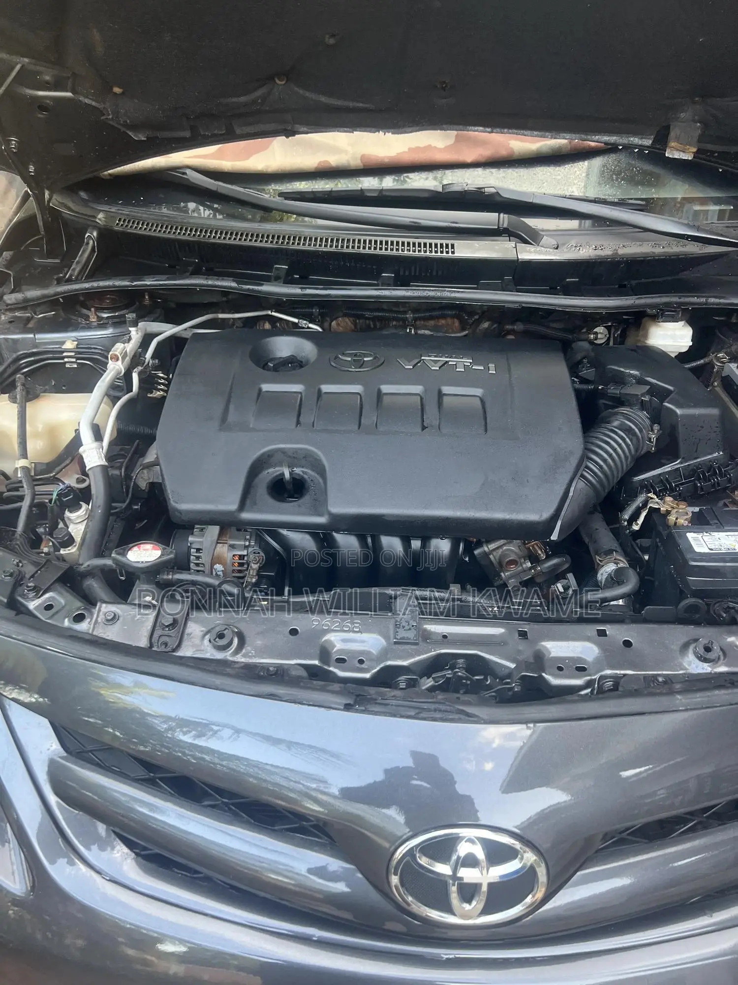 Toyota Corolla LE 4dr Sedan (1.8L 4cyl 4A) 2012 Gray