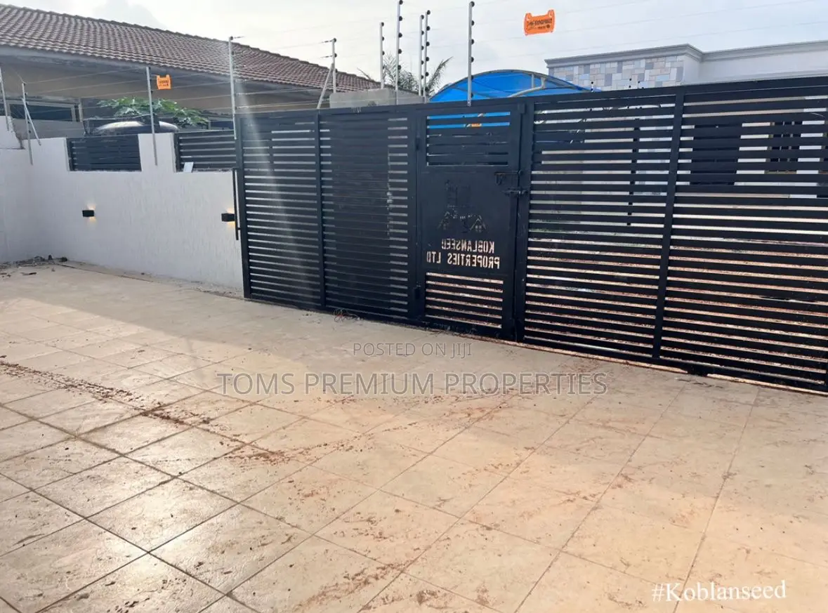 3bdrm Block of Flats in East Legon Hills, Ashaley Botwe for sale