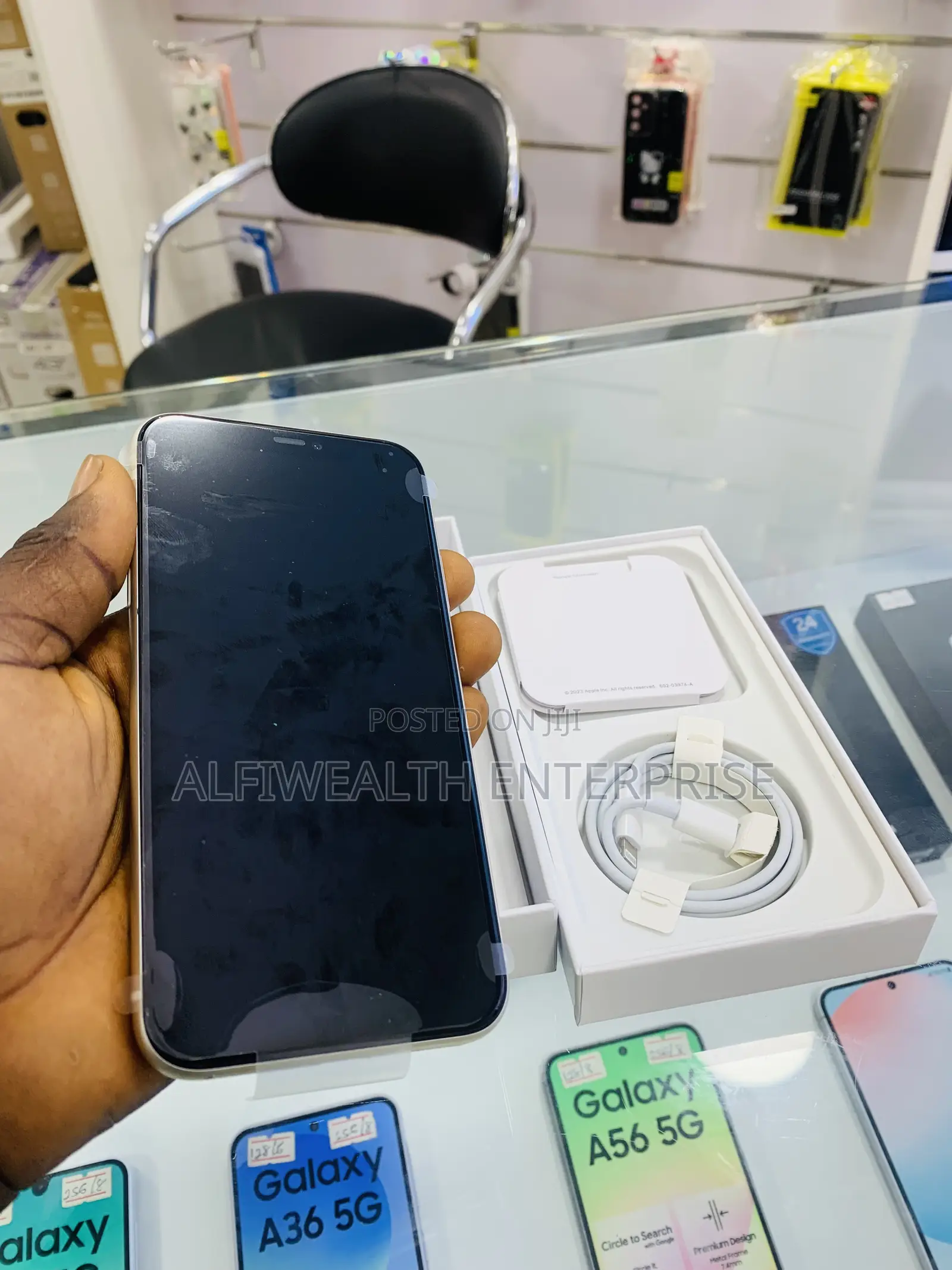 Apple iPhone 11 64 GB Silver