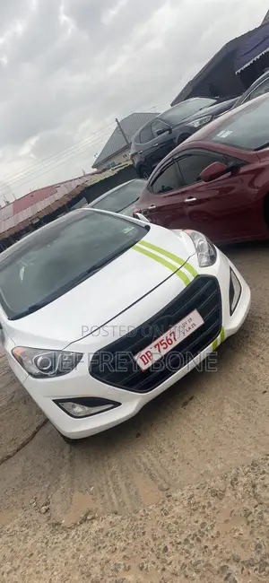 Hyundai Elantra Limited 4dr Sedan (1.8L 4cyl 6A) 2014 White
