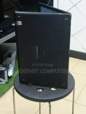 Laptop Dell Latitude 5590 8GB Intel Core i5 SSD 128GB