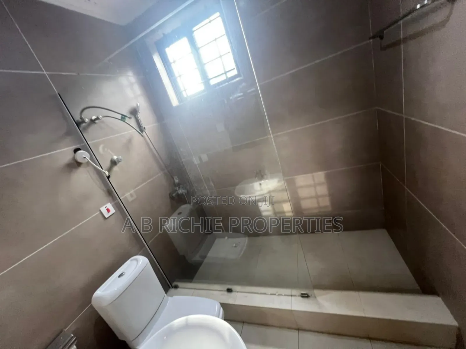 Furnished 3bdrm Apartment in Ab Richie Properties, Parakuo Estate