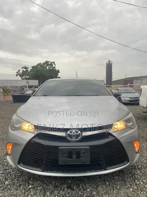 Toyota Camry SE 4dr Sedan (2.5L 4cyl 6A) 2016 Silver