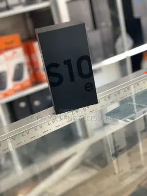 New Samsung Galaxy S10e 128 GB Black