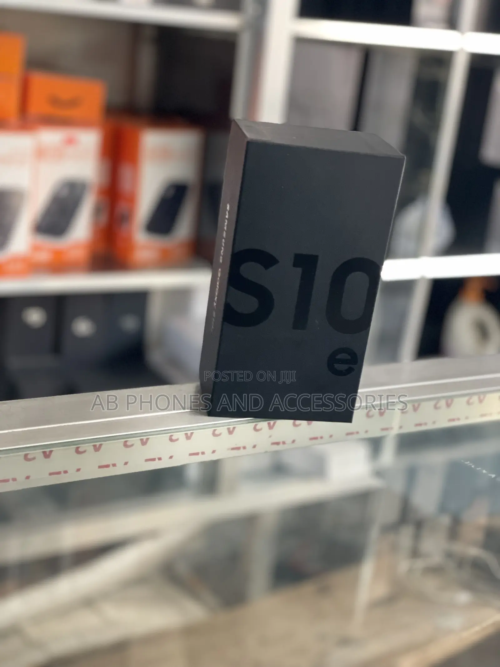 New Samsung Galaxy S10e 128 GB Black