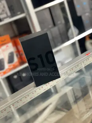 New Samsung Galaxy S10e 128 GB White