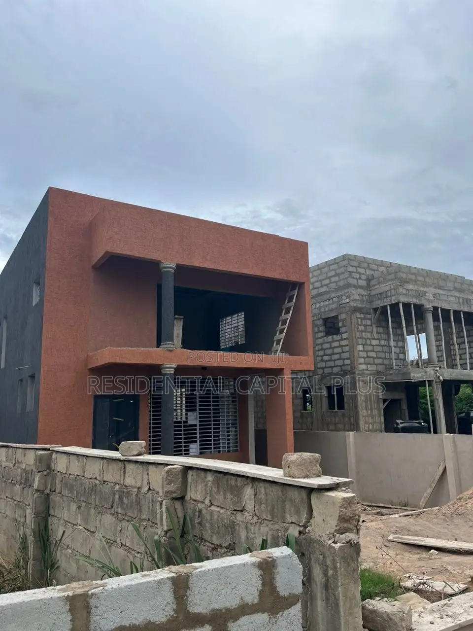3bdrm Duplex in Ofaakor, Kasoa for sale