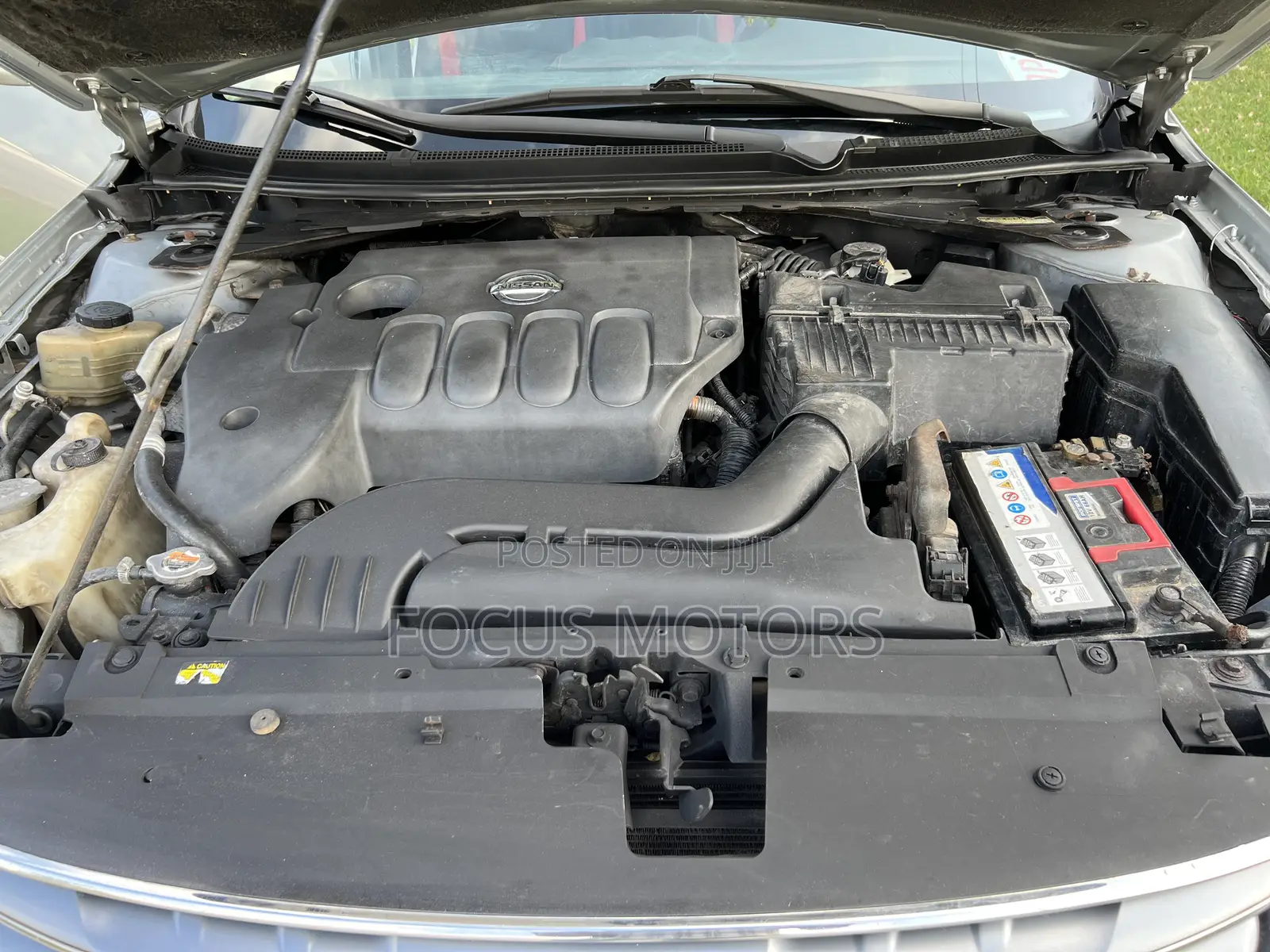 Nissan Altima 2010 White