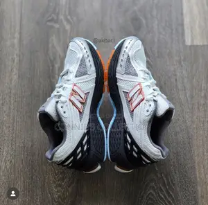 New Balance Men 1906s